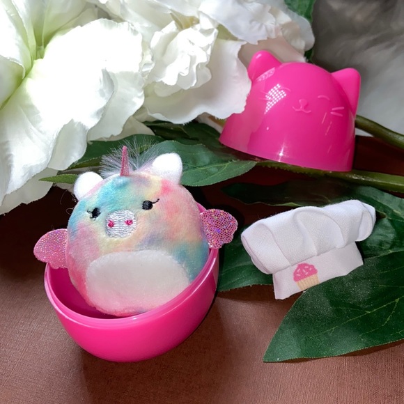 Squishville by Squishmallows 2” Mini Squishmallow with Fashion Accessory Set 6 - Picture 4 of 15